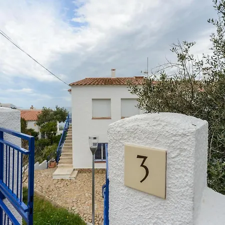 Guest house Habitacions Cau Del Llop